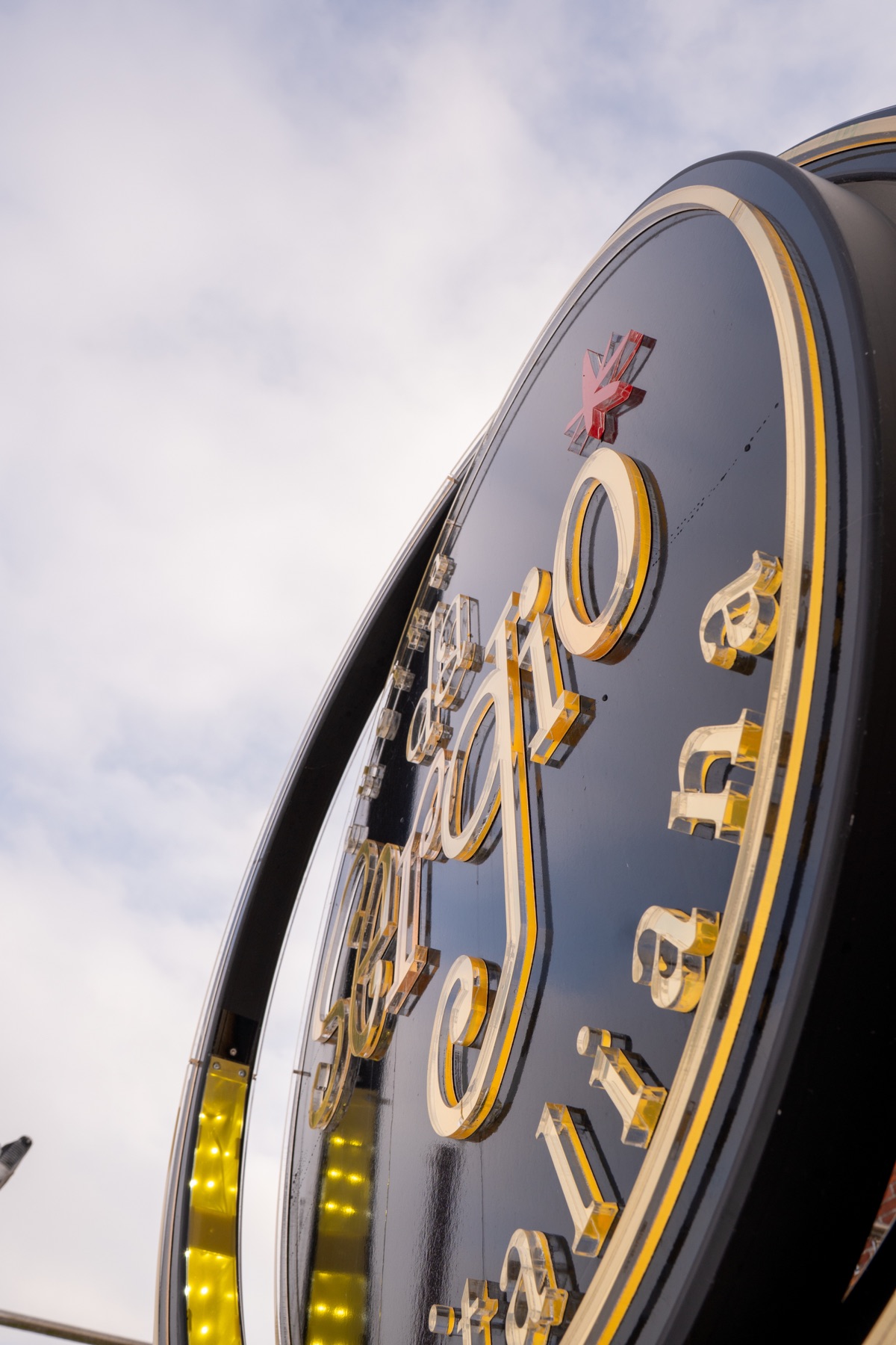 Rotierendes Leuchtwerbeschild Da Sergio Norden – Leuchtwerbung Emden